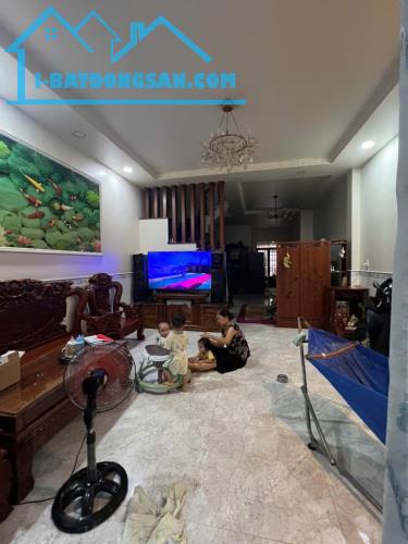 MẶT TIỀN PHAN ĐẠT ĐỨC – DT 179M2 x 4T, NGANG 6M – NỞ HẬU - KHU BÀN CỜ