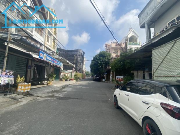 Bán căn hộ dịch vụ Bình Tân, đường số 44, 300m2, 5 tầng, tỷ suất cao, 40.X tỷ