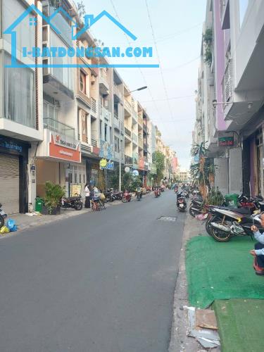 Bán nhà MT KD Hoa Lan P.2 Phú Nhuận ngang 4.5m 5 tầng giá 16.5 tỷ