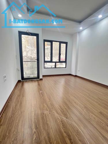 Căn nhà siêu đẹp mới Koong Lạc Thị 50m 4t ô tô đỗ cửa chỉ việc lên đồ về ở 5.85 tỷ