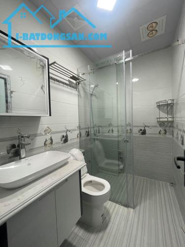CCMN 5 tầng Khương Đình, 42m² – 9 phòng khép kín, dòng tiền 40tr/tháng, giá 8.1 tỷ