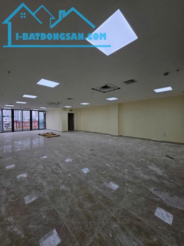Chính chủ bán toà văn phòng Phố Xuân La Tây Hồ 260m2x10T nhỉnh hơn 160 tỷ