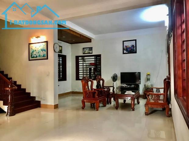 Bán nhà 5 tầng Cự Lộc, Thanh Xuân. Dt 38m² – MT rộng, gần Royal City, ở và cho thuê tốt.