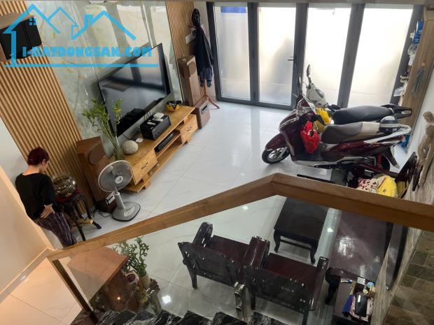 MẶT TIỀN DƯƠNG QUẢNG HÀM RỘNG 32M 6 LÀM XE – 60M2 VUÔNG VỨC- 4 TẦNG XÂY MỚI – NHỈNH 15 TỶ