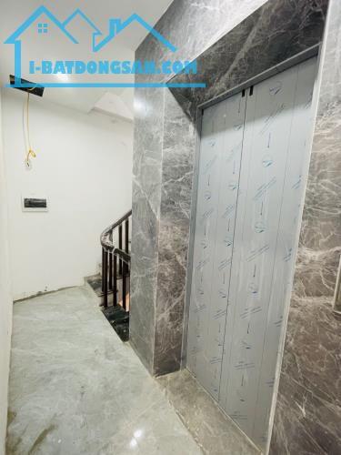 💥Vũ Ngọc Phan, Xây Mới, 20m Ra Ô tô, Bãi Gửi Ô tô Gần Nhà, 5 Tầng Thang Máy, Giá 10 Tỷ