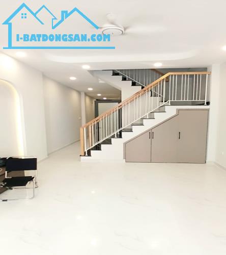 Cần bán nhà HXH thông, Trường Chinh, P14, Tân Bình, 60m2, 3 tầng, chĩ nhỉnh 8 tỷ