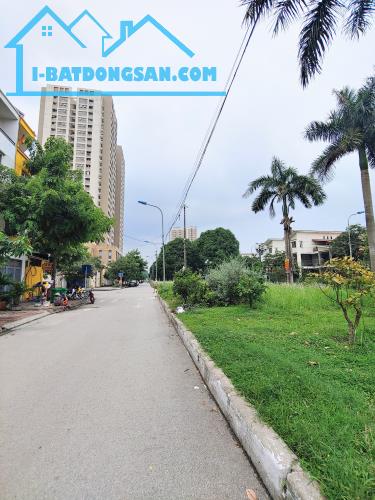 CẦN BÁN LIỀN KỀ 3 MẶT ĐƯỜNG 24M TẠI KDT TÂN TÂY ĐÔ (0915458886)