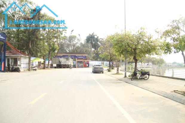 Nhà 5 tầng phố Đặng Thai Mai, ô tô đỗ cửa, 2 mặt thoáng, 42m2, 14 tỷ