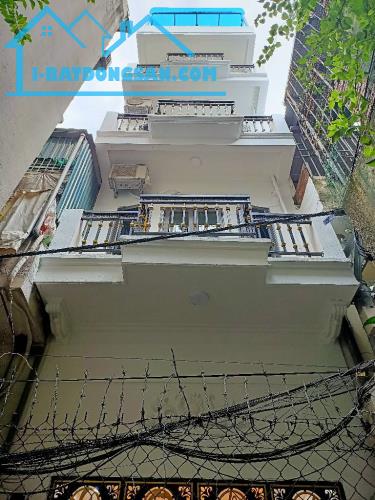 Bán nhà phố tân mai 35m2 5 tầng còn mới – sát phố - ô tô qua nhà - Giá 7.68 tỷ