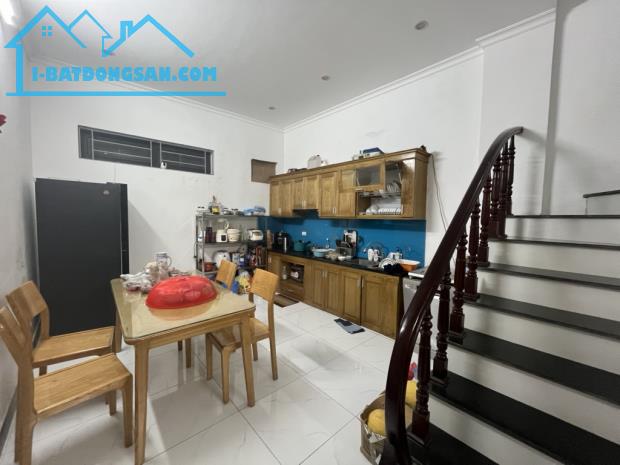 Bán nhà phố tân mai 42m2 4 tầng còn mới – thoáng trước sau- Giá 8.7 tỷ