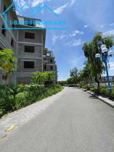 BÁN BIỆT THỰ HAI MẶT ĐƯỜNG, ĐƯỜNG 17M GẦN HỒ ĐIỀU HÒA KĐT LIDECO (0915458886)