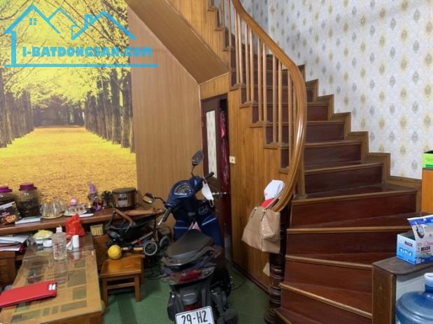 Bán nhà phố nguyễn đức cảnh 27m2 5 tầng mt 4.3m còn mới – ô tô đỗ cổng- Giá 6.2 tỷ