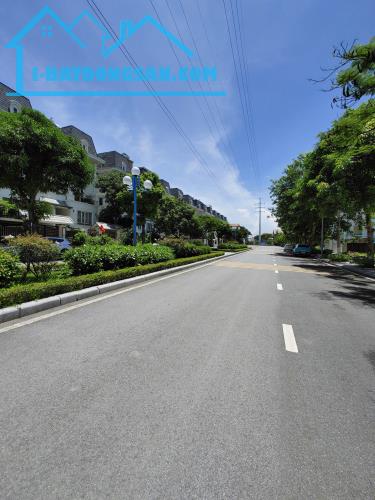 SIÊU PHẨM BIỆT THỰ VIEW HỒ 380M2, DÃY NV23 KĐT LIDECO (0915458886)