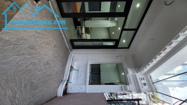 Nguyễn Thị Định 40m mt5,4m 5t 4ngủ,cách phố 20m,khu hiếm nhà bán,an sinh