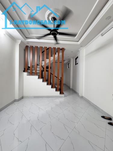 Bán nhà phố Mễ Trì 45m x 5T, Ngõ thông, KD, full Nt ở ngay 8,3 tỷ.