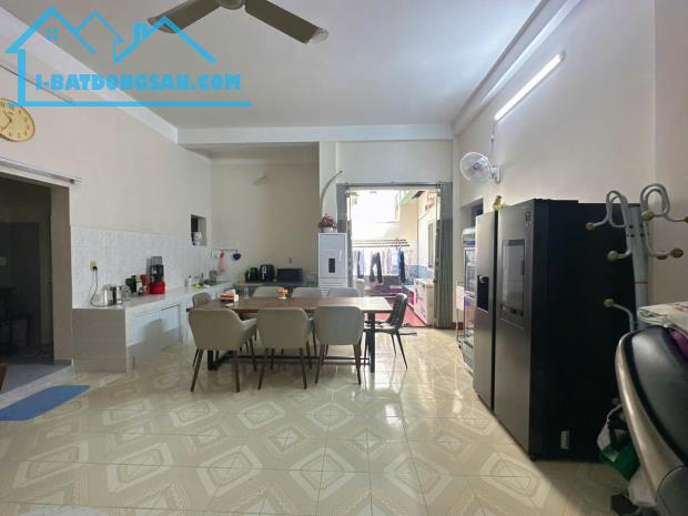 Giá 11,5 tỷ. Bán biệt thự 12x22,5m 270m2 khu cư xá Phúc Hải P. Tân Phong, BH. SHR.