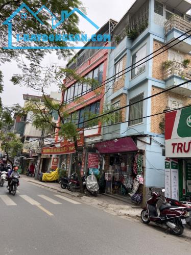 Bán nhà mặt phố Xuân Đỉnh 100m2 MT 4.5m xây 3 tầng cũ xác định bán đất chỉ 23 tỷ
