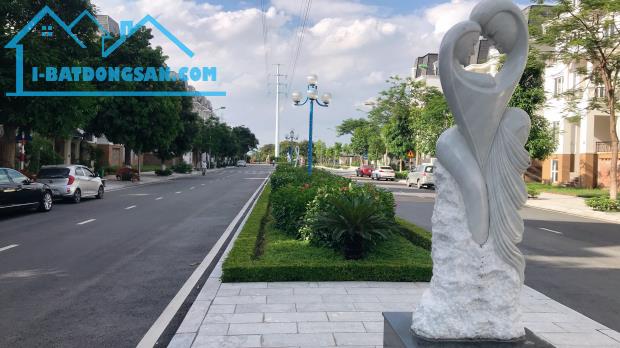 BIỆT LIDECO VIEW CÔNG VIÊN NHỎ - HAI MẶT ĐƯỜNG, 280M2, MT 15M (0915458886)