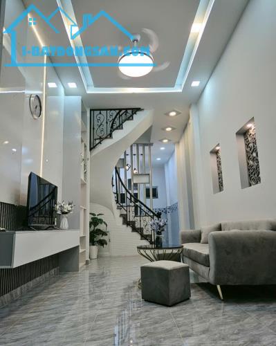 Bán Nhà 3 Tầng Mới gần Mặt Tiền Trường Sa Phường 3 Tân Bình 36m2 4PN. Chỉ 6 tỷ