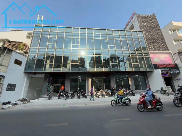 Bán gấp mặt tiền nọi bộ Sư Vạn Hạnh quận 10 (DT 11x21m) 3 tầng tiện ở liền
