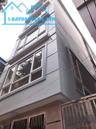 Nhà 5 tầng Định Công, Hoàng Mai 39m² – 2 mặt thoáng – gần phố – tặng nội thất – giá 8.9 tỷ