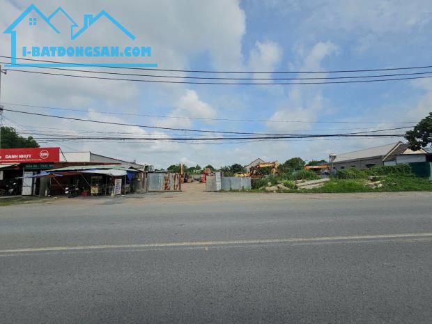 Giá 20 tỷ.Cần bán lô đất Mặt tiền đường Huỳnh Văn Nghệ P. Bửu Long Cực đẹp. 38x44m 1600m2.