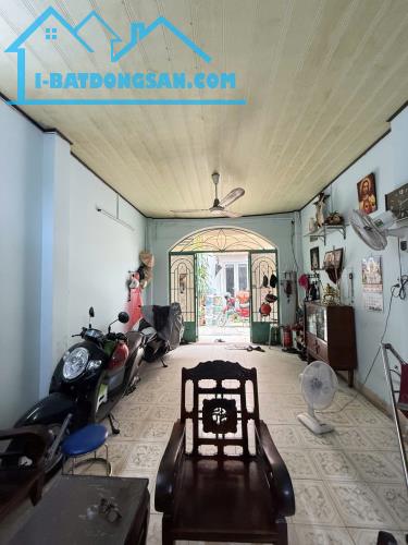 Chia gia tài, bán gấp nhà sát mặt tiền gò dầu, tân phú , vị trí cực đẹp , nhỉnh 5 tỷ, hiếm