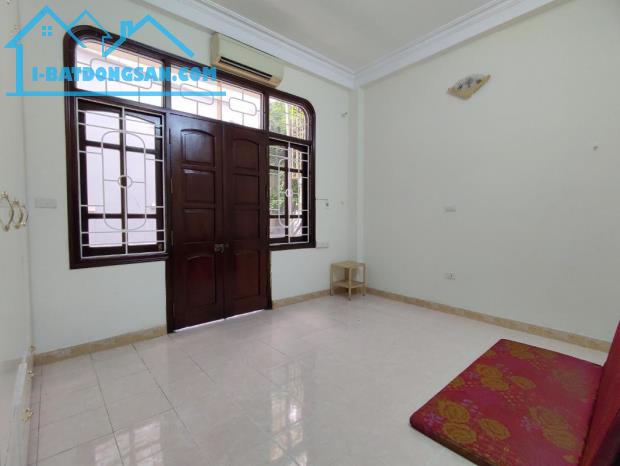 Bán nhà nguyễn chính 43m2 3 tầng mt 4.5m còn mới – ô tô 15m - giá 7.6 tỷ