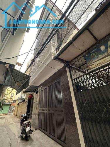 Nhà phân lô Mỹ Đình gần ô tô 56m x4T , MT 4m giá bán 13 tỷ