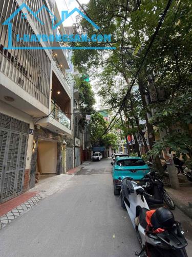 Bán nhà phố Hoàng Cầu, Đống Đa 70m, 5 tầng, mt 4.5m. Giá: 27.9 tỷ. LH: 0937158386