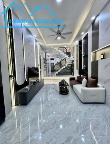 💥💥HẺM XE HƠI THÔNG 1 TRỤC HUỲNH VĂN NGHỆ CỐNG LỞ - 4 TẦNG - DT 4Mx18M-SIÊU PHẨM NHÀ MỚI