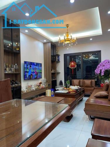 Bán nhà mặt phố Hoàng Hoa Thám vỉa hè kinh doanh –thang máy – văn phòng 65m 6tầng 31,8 tỷ