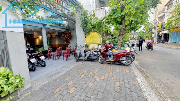 Bán nhà Mặt Tiền , Lô Gốc Tân Quy Quận 7 270m2 , 2 lầu , ngang hơn 10m 67 tỷ