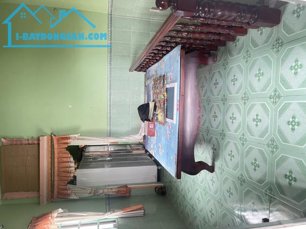 Nhà 3 tầng 5.2x40 hẻm xe hơi thông gần chợ Phú Xuân Huỳnh Tấn Phát thị trân Nhà Bè 4.9 tỷ