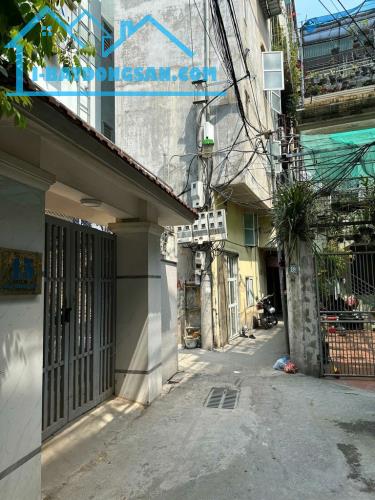 Bán nhà phố Mễ Trì 56m2 - Mặt tiền đẹp - Ngõ nông - KD - Giá chỉ 9,5 tỷ.