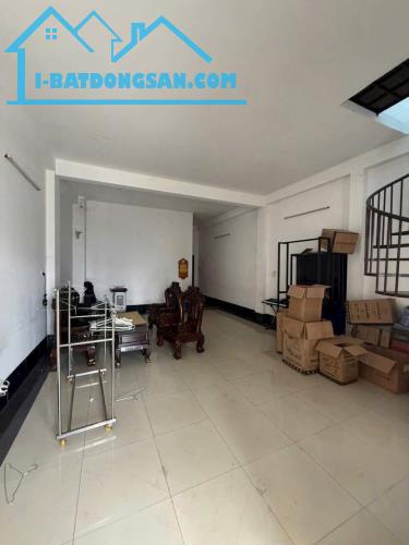 Nhà 2 lầu và sân thượng mặt tiền Mậu Thân ngay ngã 4, trung tâm Cần Thơ - 20 tỷ
