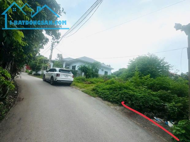 Lô góc siêu đẹp Hòa Lạc đối diện hồ giá chỉ 3.2 tỷ cho 106m² x2x3 trong thời gian tới.