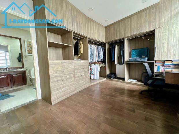 Bán biệt thự D2D, P. Thống Nhất, Biên Hòa: 9 x 18 (nở hậu: 13m), giá 18,8 tỷ.