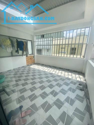 Bán nhà mặt tiền Quận 8 – 4.4x21m, 1T2L ST, 5PN – Gần Cầu Rạch Cát, chỉ 7.5 tỷ thương lượn