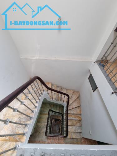 Bán nhà mặt phố Nguyễn Văn Trỗi, quận Thanh Xuân 56m2 x 4 tầng, mặt tiền 4m, 21 tỷ!
