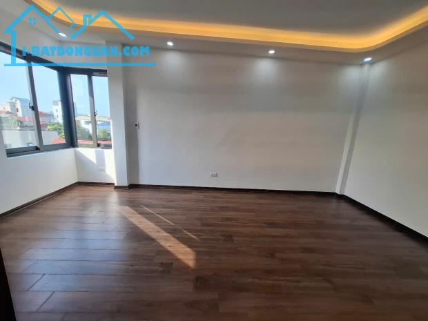 BÁN NHÀ NGỌC HỒI 32M² 5 TẦNG, SỔ ĐỎ SẴN, GẦN Ô TÔ GIÁ CHỈ CÓ 4.2 TỶ