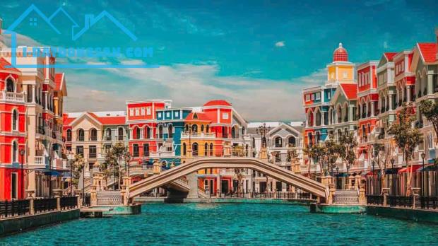 Bán căn shophouse Grandworld Phú Quốc, giá 15 tỷ