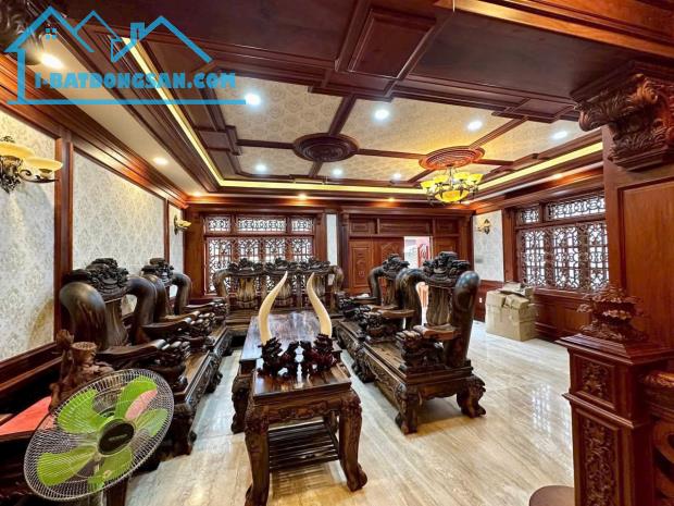 Giảm sốc 8 tỷ bán nhanh xuất ngoại Biệt Thự đường Thành Thái quận 10 (DT 11x23m) 3 tầng