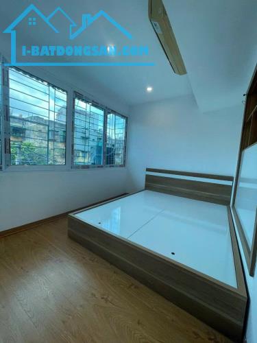 62 tr/m2, Tập thể Phương Mai, tầng 3, 55 m2*2 PN*1 VS. Sổ đỏ.