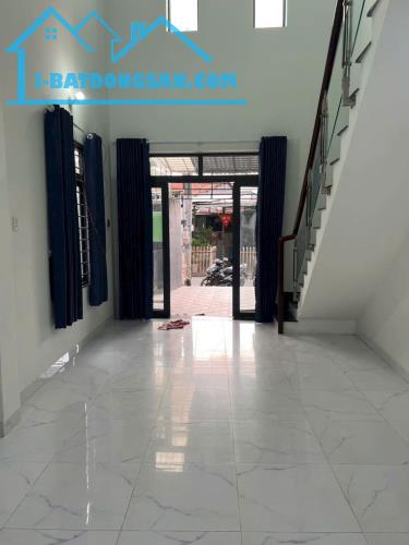 BÁN NHÀ GÓC 2 MẶT TIỀN – 1 TRỆT 1 LỬNG Đường Ô Tô. Hẻm Lớn Thông