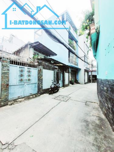 Nhà Hẻm Xe Hơi, Trường Chinh, Tân Bình, 5.4x13m, 70m2, Chỉ 8.x tỷ TL