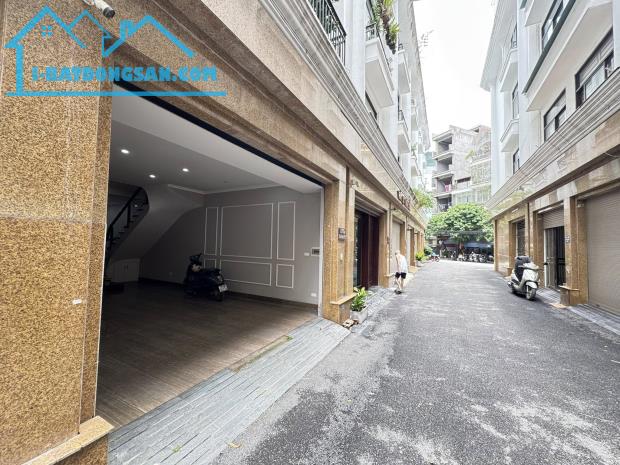 Bán Nhà Phân Lô KĐT Mỗ Lao,Hà Đông Nhà Đẹp Ở Ngay 60m²-5 Tầng- Mặt Tiền 5m Giá Nhỉnh 18 tỷ