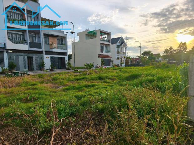 Bán đất Hoàng Phan Thái, 81m2, hai mặt tiền ở xã Bình Chánh, BìnhChánh