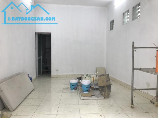 Bán nhà mặt phố Phan Đình Giót, 45m2, mặt tiền 4.8m, đường ô tô, kinh doanh tốt, giá9.8