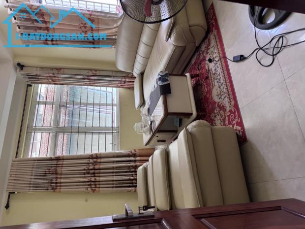 Nhà Mễ Trì 50m², 5 tầng hiện đại, ô tô qua – ở ngay – giá tốt chỉ 13,5 tỷ